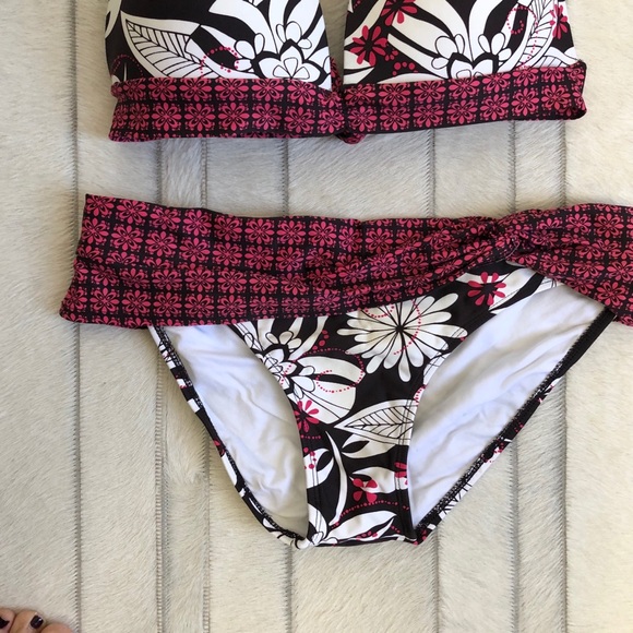 Skye 🐚🌴🏊🏻‍♀️ - Picture 3 of 8